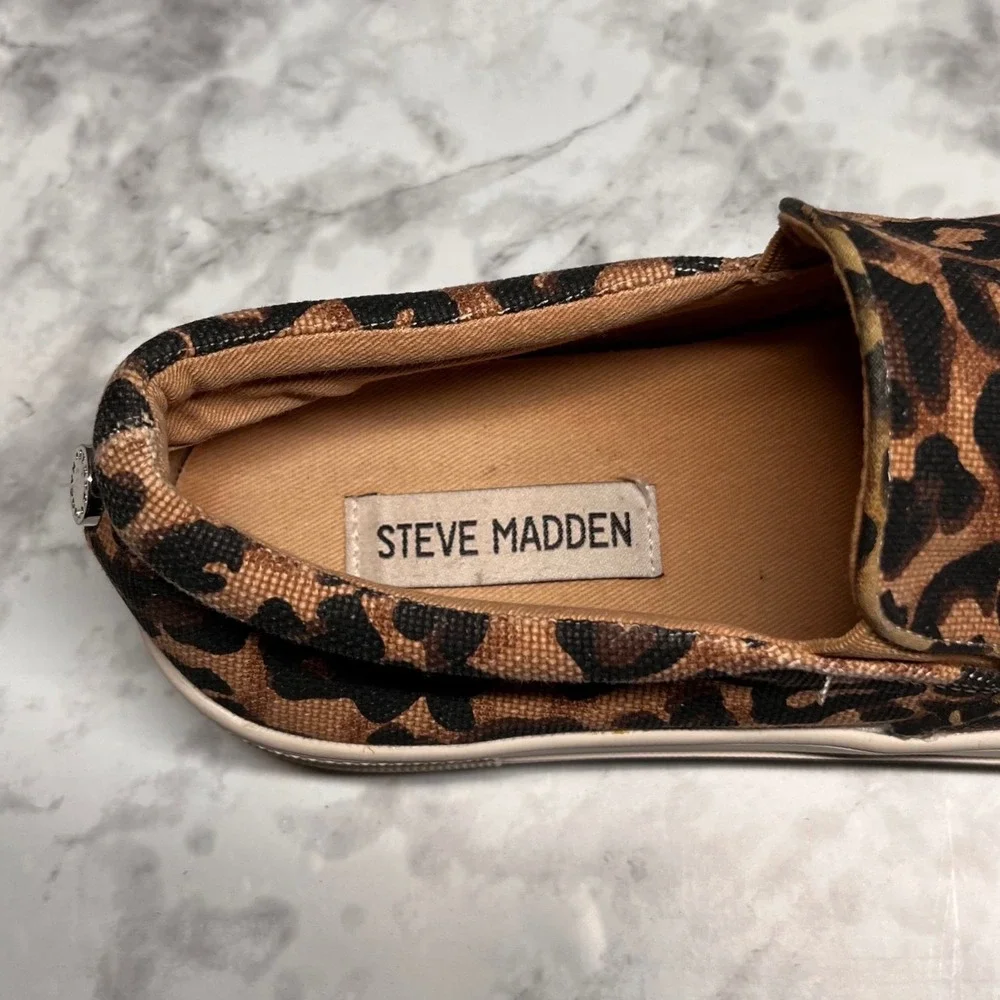 Steve‎ Madden Leopard Print Slip On Sneakers Women's Size 7.5M Platform Comfort